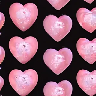 pink hearts aesthetic