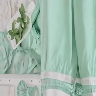 mint green aesthetic