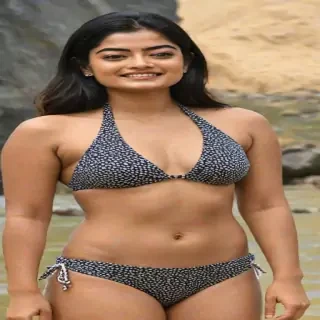 rashmika mandanna bikini pics