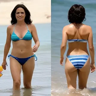Julia Louis-Dreyfus in bikini