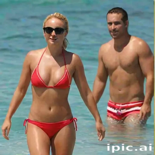 Hayden Panettiere in bikini