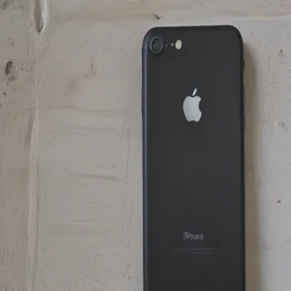 simple iphone wallpaper