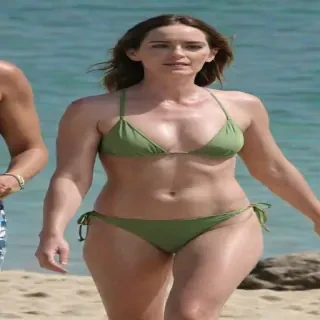 Emily Blunt in bikini