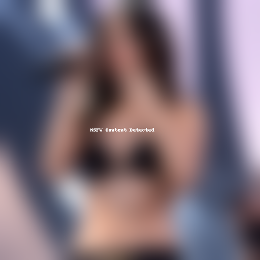 selena gomez tummy