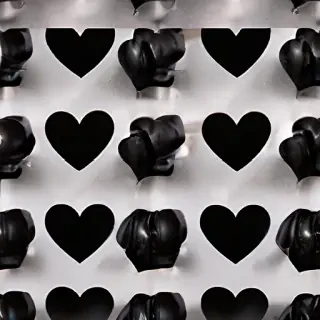 aesthetic black heart wallpaper