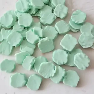 aesthetic mint green
