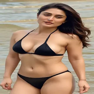 kareena kapoor bikini