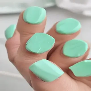 aesthetic mint green