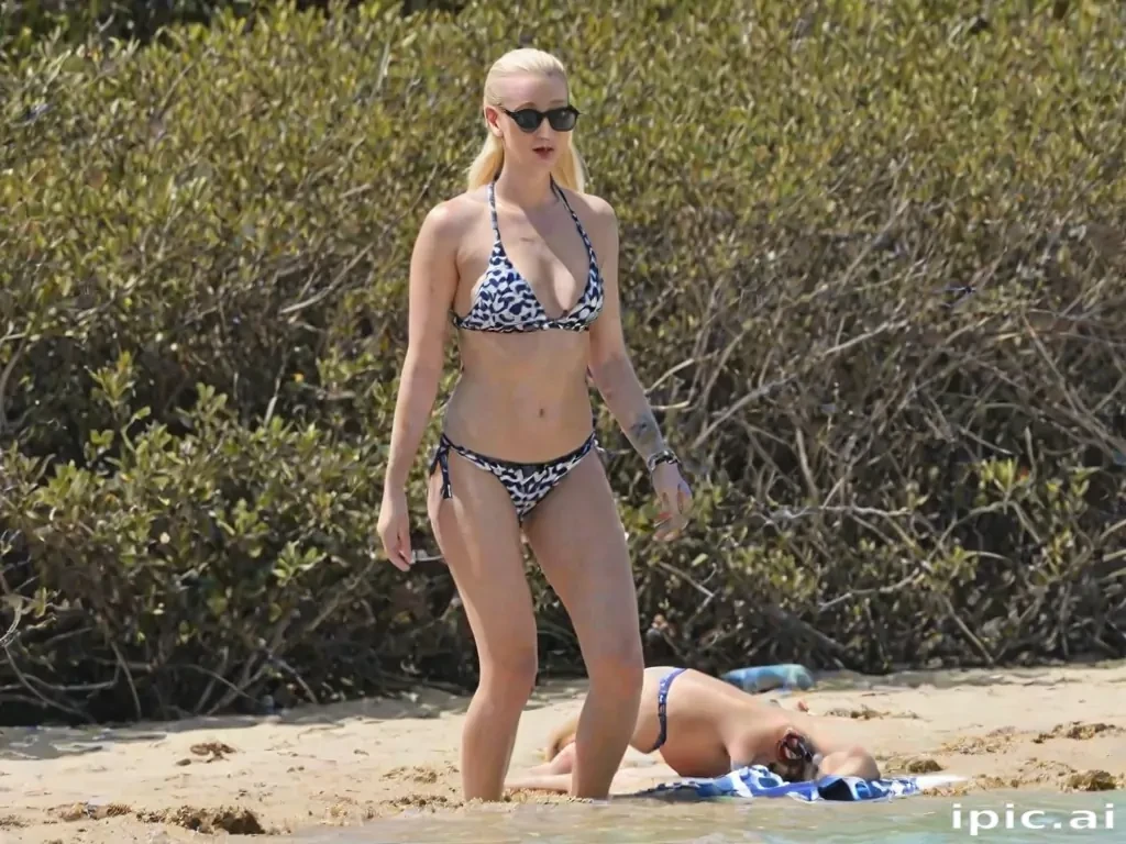 iggy azalea bikini