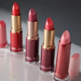 lipstick mark png