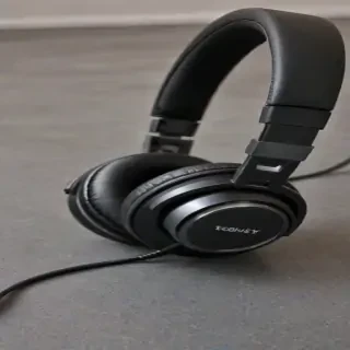 headphone pic