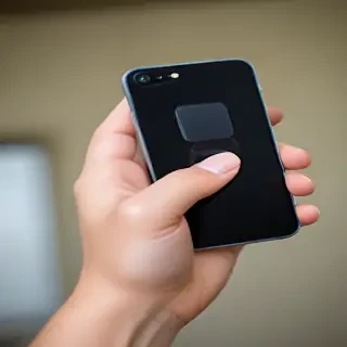 hand holding cell phone