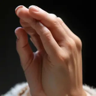praying hands wallpaper