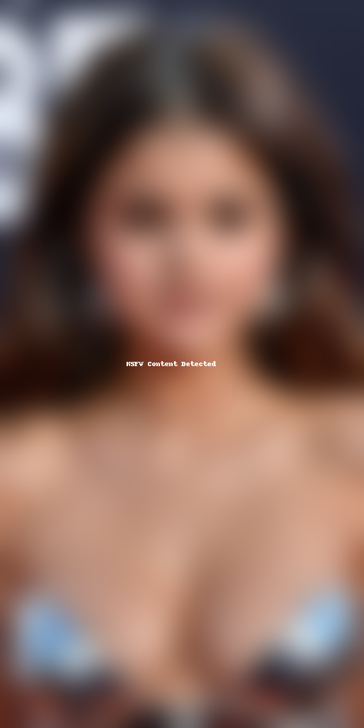 selena gomez boobs 2023