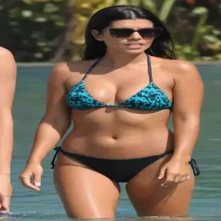 Kourtney Kardashian in bikini