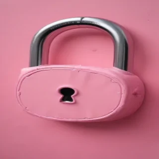 pink lock screen