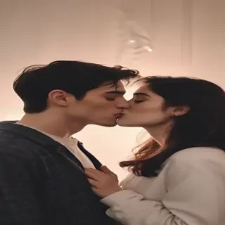 couple kissing aesthetic