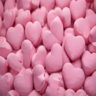 pink hearts aesthetic