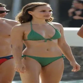 natalie.portman bikini
