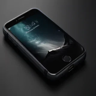 iphone black wallpaper 4k
