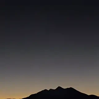 black ios wallpaper