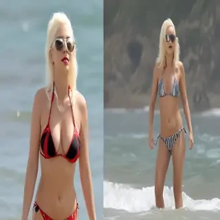 Christina Aguilera in bikini